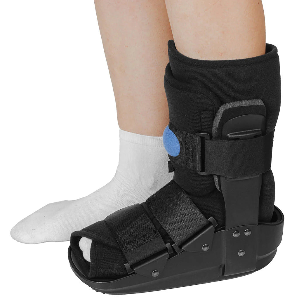 Tynor Botte de Marche Courte à Air D52 – Walker Boot Air (Short)