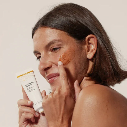 Novexpert Gommage Eclat Vitamine C 50g