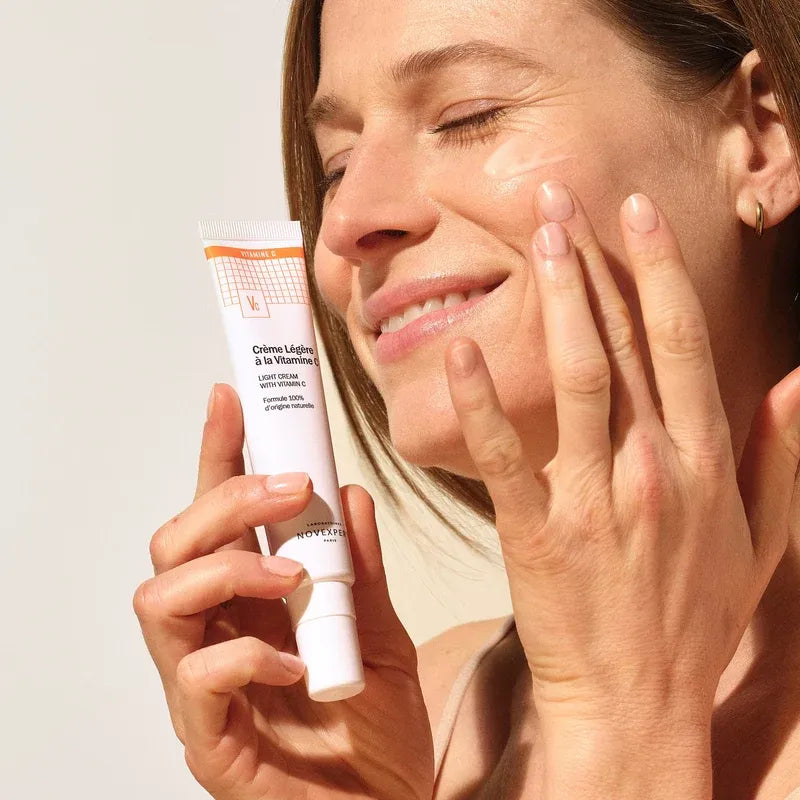Novexpert Crème Légère à la Vitamine C 40ml | Hydratante & Éclat du Teint | Parahabib.ma